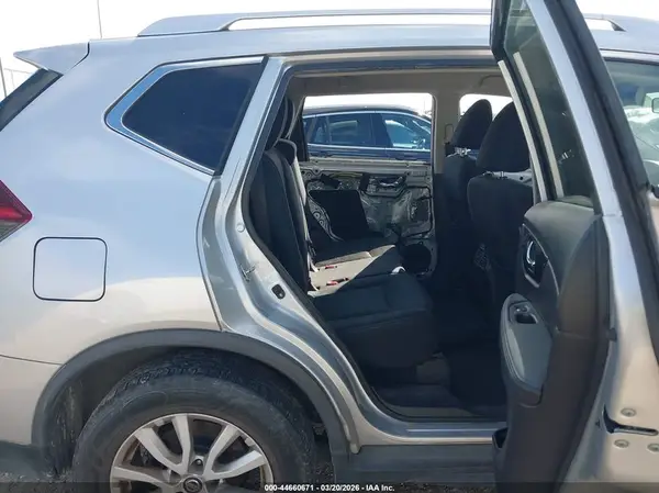 KNMAT2MT8KP547619 2019 NISSAN ROGUE - Image 8
