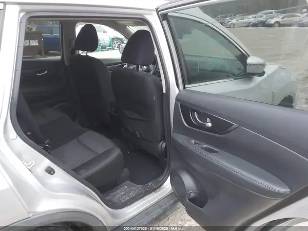 KNMAT2MT8LP515187 2020 NISSAN ROGUE - Image 8