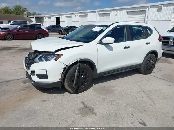 KNMAT2MT8LP539232 2020 NISSAN ROGUE - Image 2