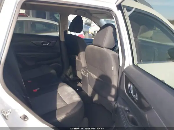 KNMAT2MT8LP542762 2020 NISSAN ROGUE - Image 8