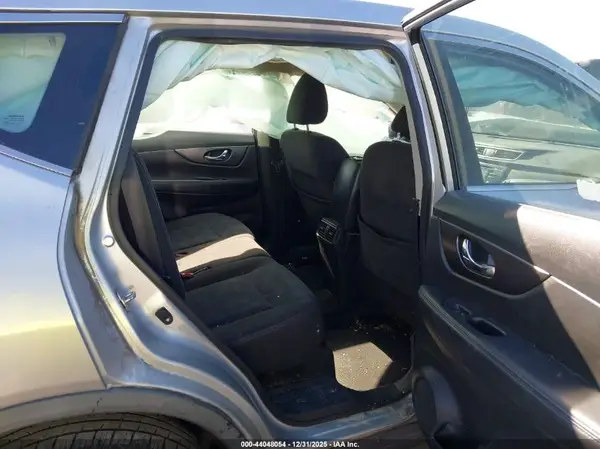 KNMAT2MT9GP677688 2016 NISSAN ROGUE - Image 8