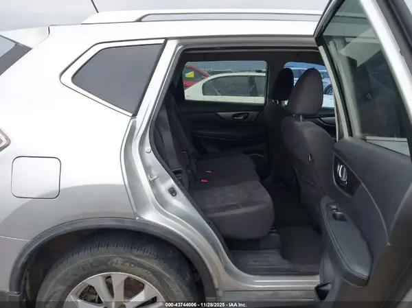 KNMAT2MT9GP695656 2016 NISSAN ROGUE - Image 8
