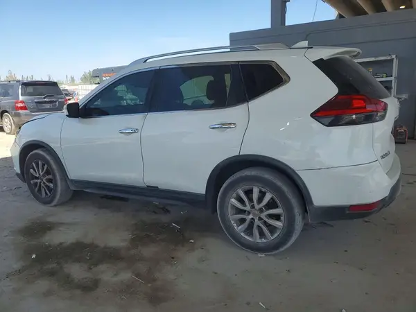 KNMAT2MT9HP502116 2017 NISSAN ROGUE - Image 2