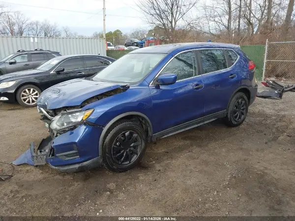 KNMAT2MT9HP504982 2017 NISSAN ROGUE - Image 2
