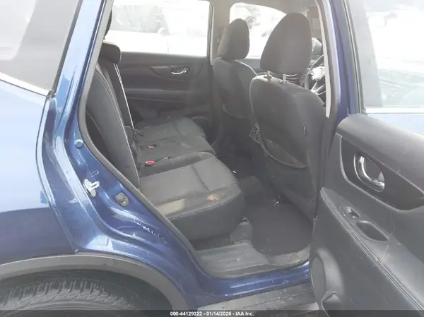 KNMAT2MT9HP504982 2017 NISSAN ROGUE - Image 8