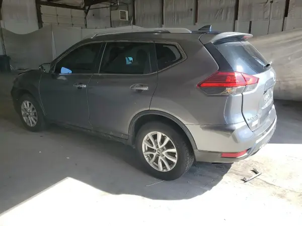 KNMAT2MT9HP505811 2017 NISSAN ROGUE - Image 2