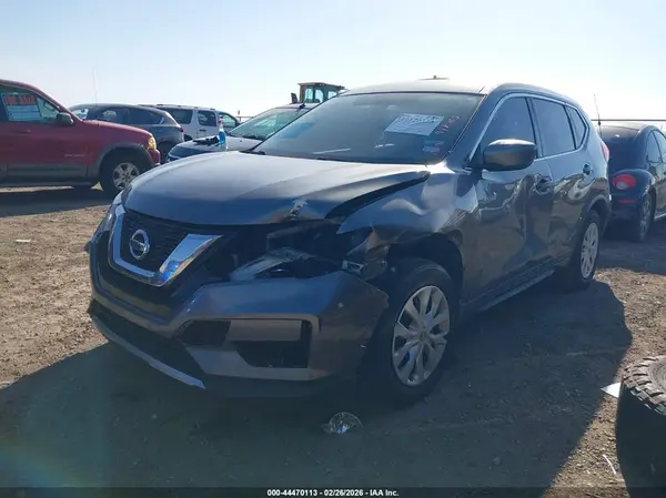 KNMAT2MT9HP516078 2017 NISSAN ROGUE - Image 2