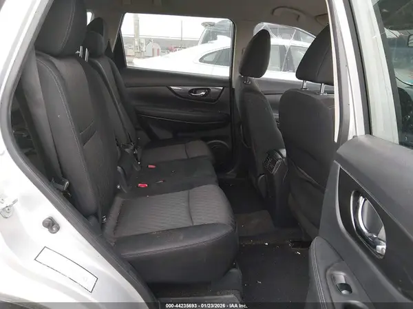 KNMAT2MT9HP521295 2017 NISSAN ROGUE - Image 8