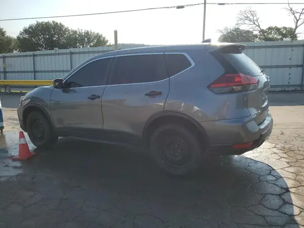 KNMAT2MT9HP530983 2017 NISSAN ROGUE - Image 2