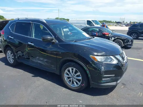 KNMAT2MT9HP535147 2017 NISSAN ROGUE - Image 1