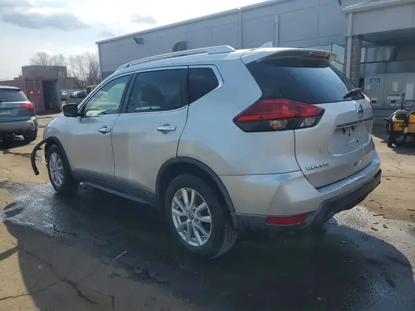KNMAT2MT9HP536928 2017 NISSAN ROGUE - Image 2