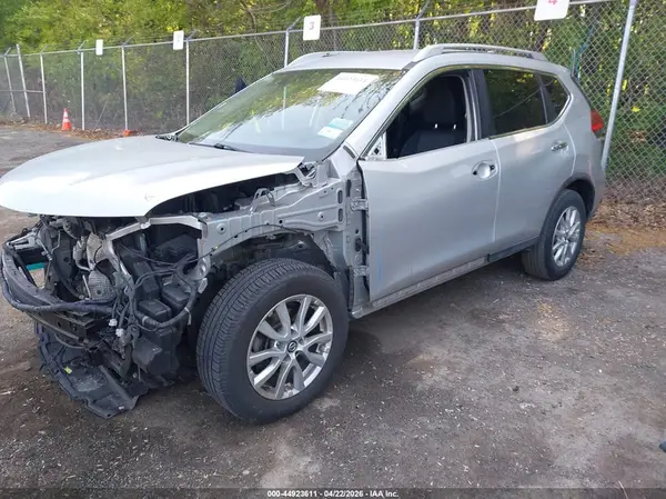 KNMAT2MT9HP538372 2017 NISSAN ROGUE - Image 2