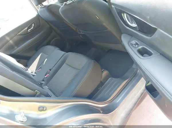 KNMAT2MT9HP542213 2017 NISSAN ROGUE - Image 8