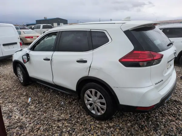 KNMAT2MT9HP544611 2017 NISSAN ROGUE - Image 2