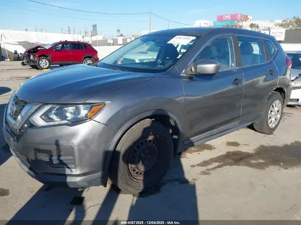 KNMAT2MT9HP549906 2017 NISSAN ROGUE - Image 2