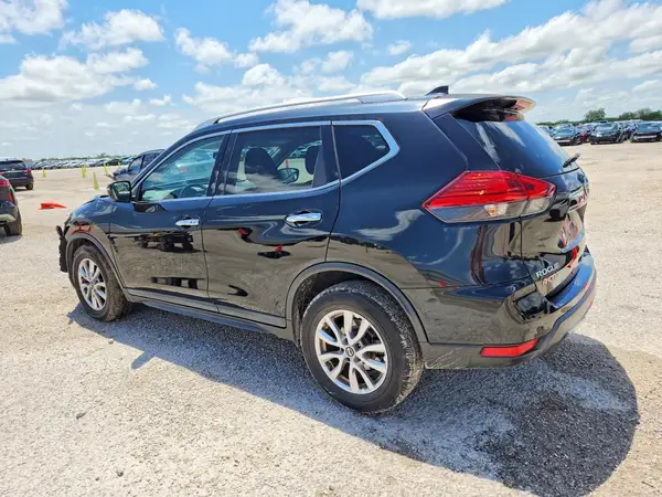 KNMAT2MT9HP551171 2017 NISSAN ROGUE - Image 2
