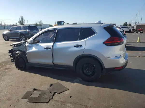 KNMAT2MT9HP555821 2017 NISSAN ROGUE - Image 2