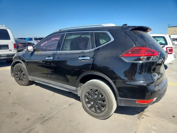KNMAT2MT9HP561621 2017 NISSAN ROGUE - Image 2