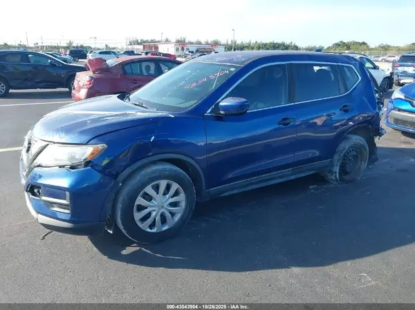 KNMAT2MT9HP562204 2017 NISSAN ROGUE - Image 2