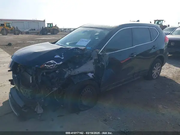 KNMAT2MT9HP562445 2017 NISSAN ROGUE - Image 2