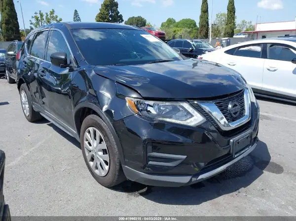 KNMAT2MT9HP563031 2017 NISSAN ROGUE - Image 1
