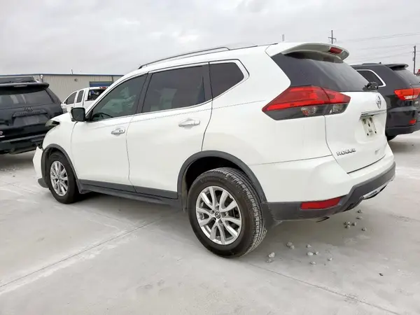 KNMAT2MT9HP582842 2017 NISSAN ROGUE - Image 2