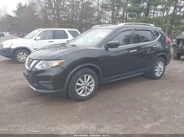 KNMAT2MT9HP584641 2017 NISSAN ROGUE - Image 2