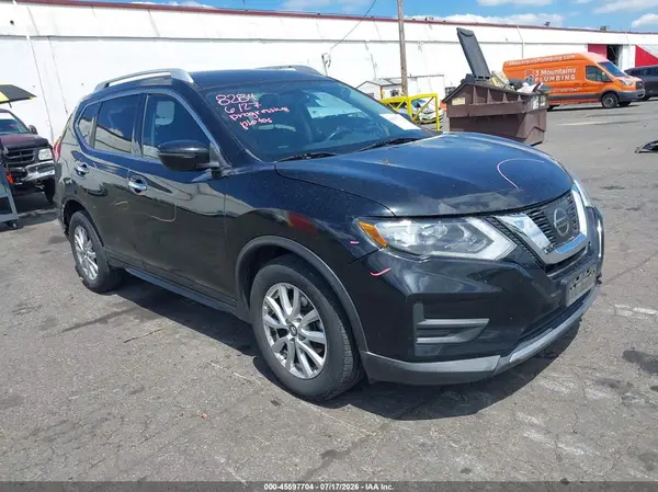 KNMAT2MT9HP586776 2017 NISSAN ROGUE - Image 1