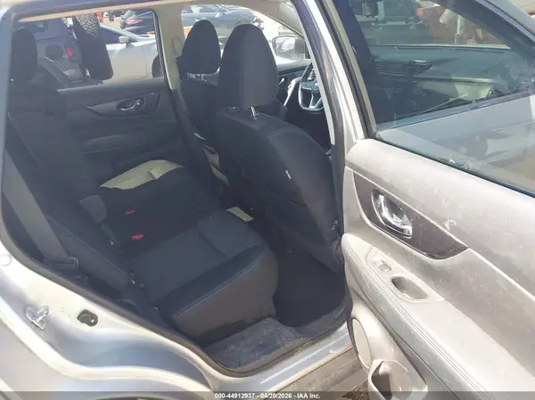KNMAT2MT9HP588236 2017 NISSAN ROGUE - Image 8