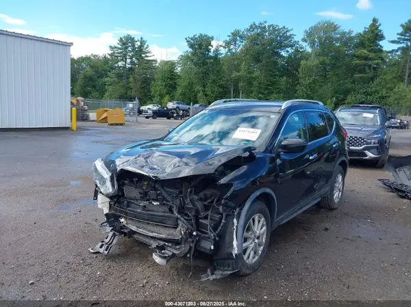 KNMAT2MT9HP589192 2017 NISSAN ROGUE - Image 2