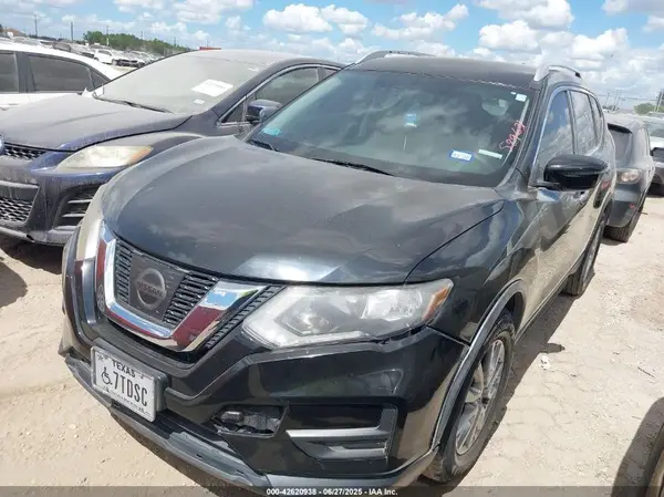 KNMAT2MT9HP589631 2017 NISSAN ROGUE - Image 2