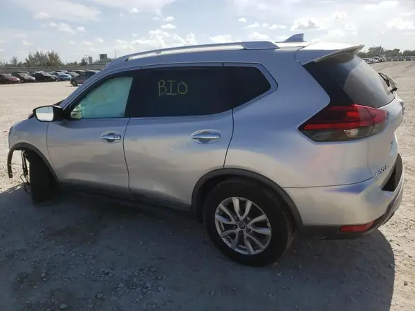 KNMAT2MT9HP589919 2017 NISSAN ROGUE - Image 2