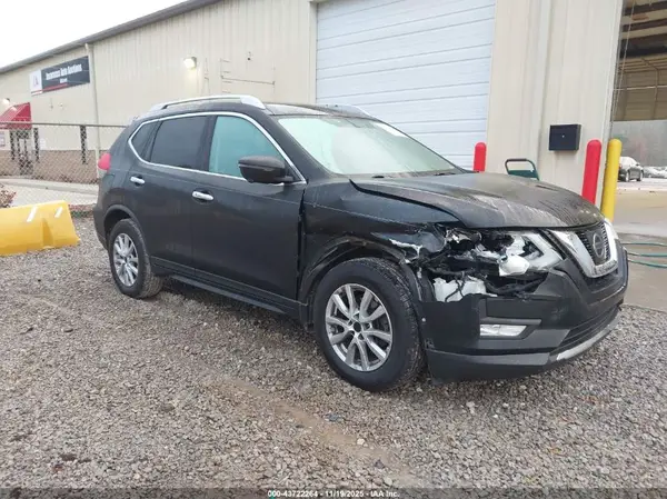 KNMAT2MT9HP598362 2017 NISSAN ROGUE - Image 1