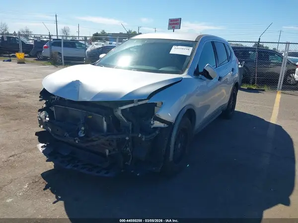 KNMAT2MT9HP599494 2017 NISSAN ROGUE - Image 2