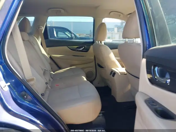 KNMAT2MT9HP600126 2017 NISSAN ROGUE - Image 8