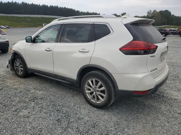 KNMAT2MT9HP601535 2017 NISSAN ROGUE - Image 2