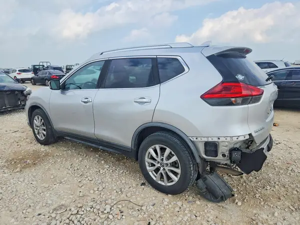 KNMAT2MT9HP603057 2017 NISSAN ROGUE - Image 2
