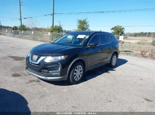 KNMAT2MT9HP604032 2017 NISSAN ROGUE - Image 2