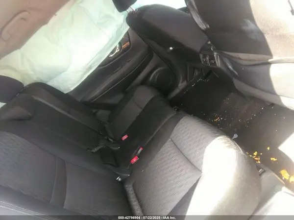 KNMAT2MT9HP609263 2017 NISSAN ROGUE - Image 8