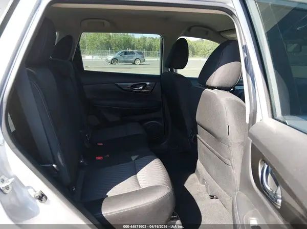 KNMAT2MT9HP613393 2017 NISSAN ROGUE - Image 8