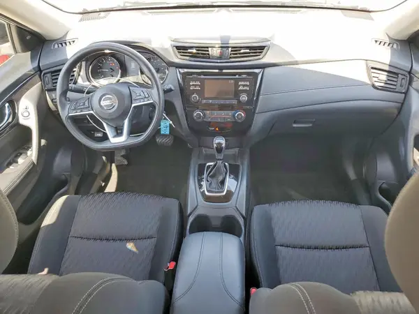 KNMAT2MT9HP615676 2017 NISSAN ROGUE - Image 8