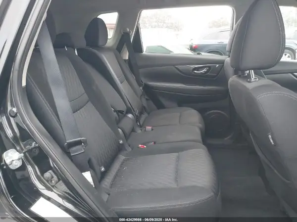 KNMAT2MT9JP500789 2018 NISSAN ROGUE - Image 8