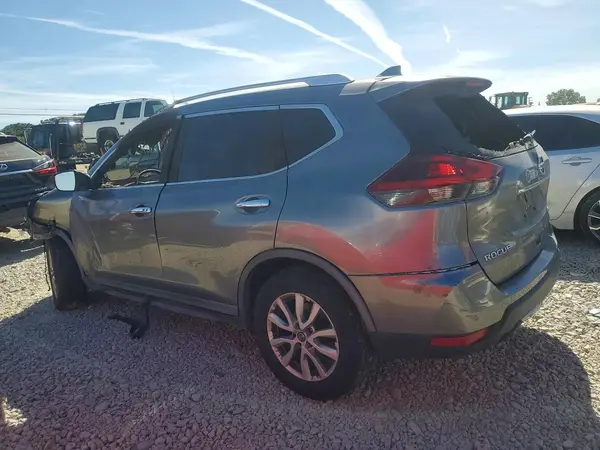 KNMAT2MT9JP504146 2018 NISSAN ROGUE - Image 2