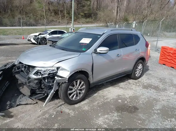 KNMAT2MT9JP505846 2018 NISSAN ROGUE - Image 2