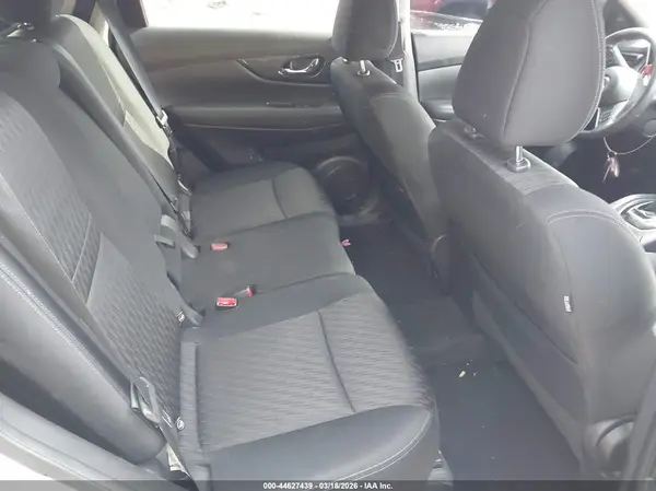 KNMAT2MT9JP505846 2018 NISSAN ROGUE - Image 8