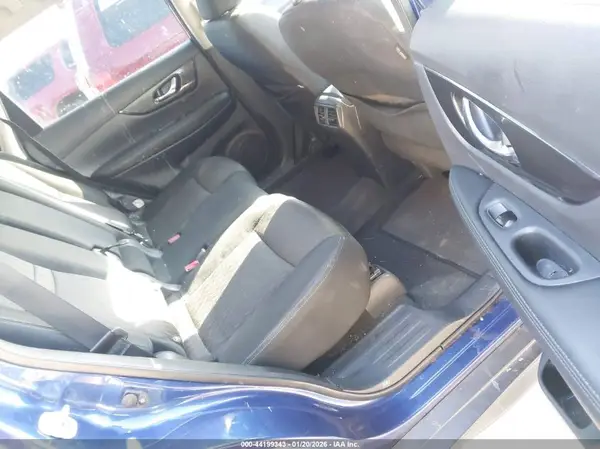 KNMAT2MT9JP508259 2018 NISSAN ROGUE - Image 8