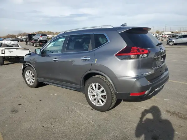 KNMAT2MT9JP511422 2018 NISSAN ROGUE - Image 2
