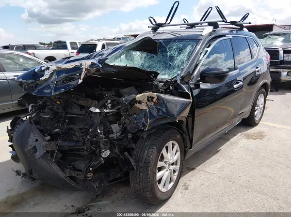 KNMAT2MT9JP516247 2018 NISSAN ROGUE - Image 2