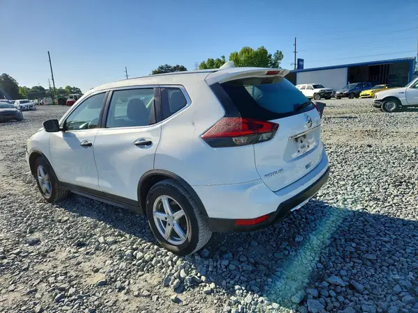 KNMAT2MT9JP520119 2018 NISSAN ROGUE - Image 2