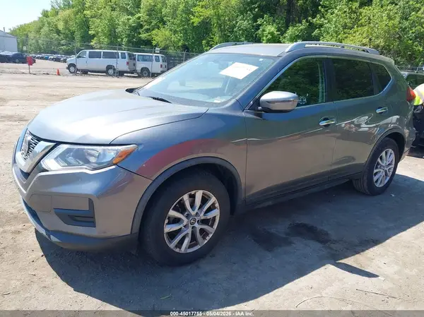 KNMAT2MT9JP520220 2018 NISSAN ROGUE - Image 2